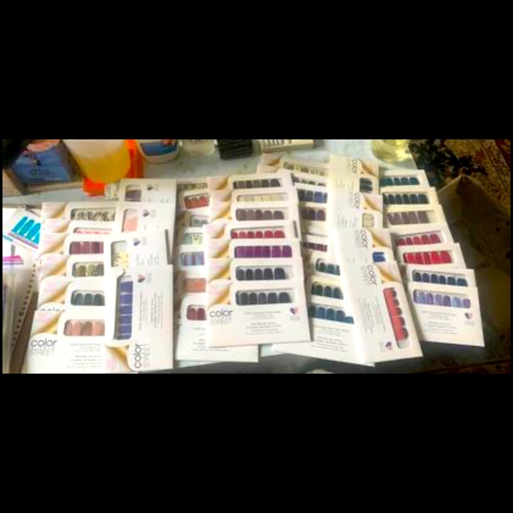 100 different Color Street Nail Sets $7 each $400 for entire lot